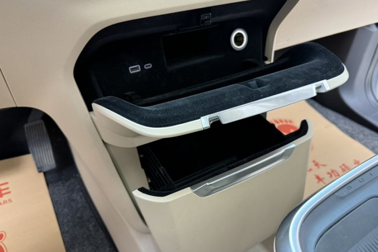 Used Buick Century 2023 2.0T Seven-Seater Deluxe Edition Interior 7