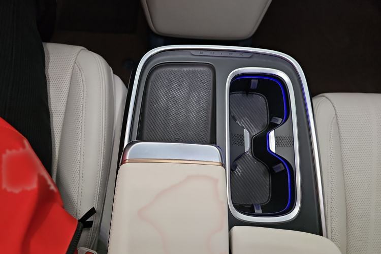 Used Buick Century 2023 2.0T Six-Seater Yinshi Edition Interior 7