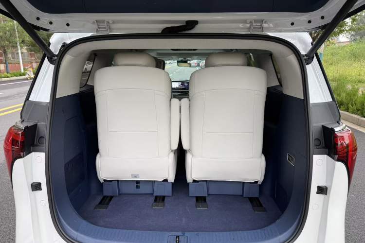 Used Buick Century 2023 2.0T Six-Seater Yinshi Edition Interior 8