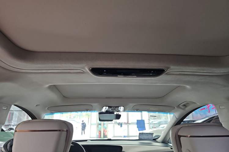 Used Buick Century 2023 2.0T Six-Seater Yinshi Edition Interior 9