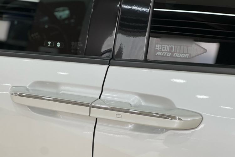 Used Buick Century 2023 2.0T Six-Seater Yinshi Edition Interior 9
