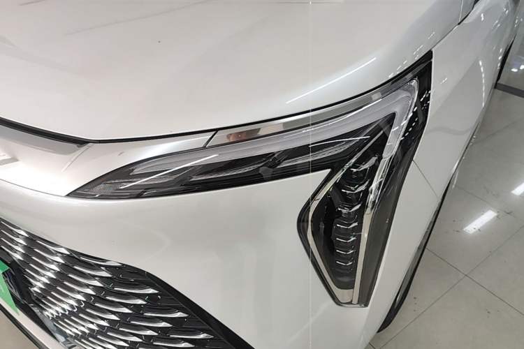 Used Buick Century 2023 2.0T Six-Seater Yinshi Edition Left Front Headlight