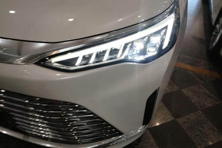 Used Buick Century 2023 2.0T Seven-Seater Deluxe Edition Left Front Headlight