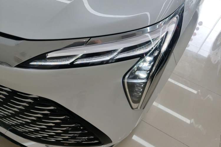 Used Buick Century 2023 2.0T Seven-Seater Yinshi Edition Left Front Headlight