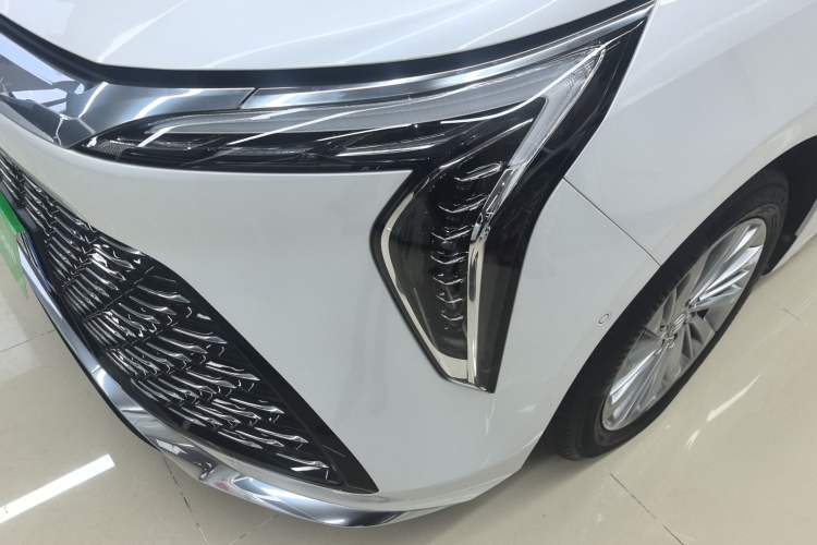 Used Buick Century 2023 2.0T Six-Seater Yinshi Edition Left Front Headlight