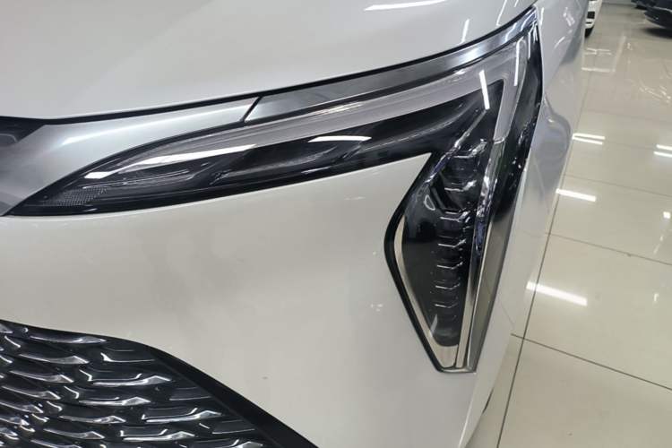 Used Buick Century 2023 2.0T Six-Seater Yinshi Edition Left Front Headlight