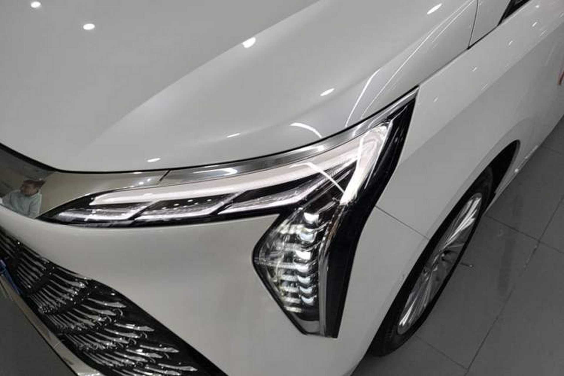 Used Buick Century 2023 2.0T Seven-Seater Yinshi Edition Left Front Headlight