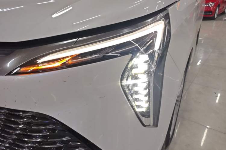 Used Buick Century 2023 2.0T Six-Seater Yinshi Edition Left Front Headlight