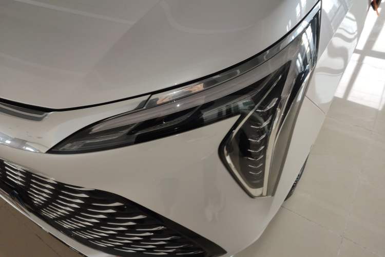 Used Buick Century 2023 2.0T Six-Seater Yinshi Edition Left Front Headlight