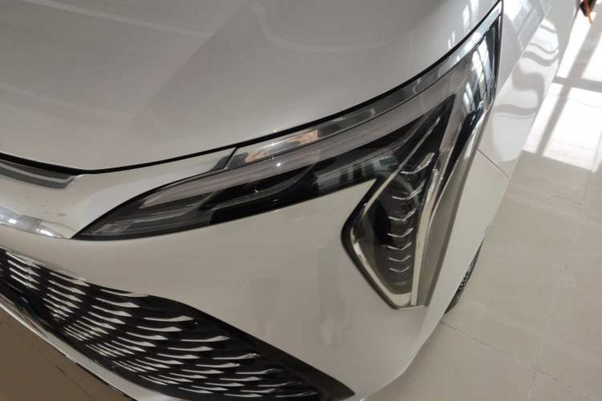 Used Buick Century 2023 2.0T Six-Seater Yinshi Edition Left Front Headlight