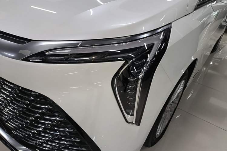 Used Buick Century 2023 2.0T Seven-Seater Yinshi Edition Left Front Headlight