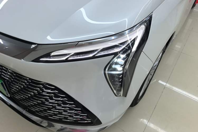 Used Buick Century 2023 2.0T Seven-Seater Yinshi Edition Left Front Headlight