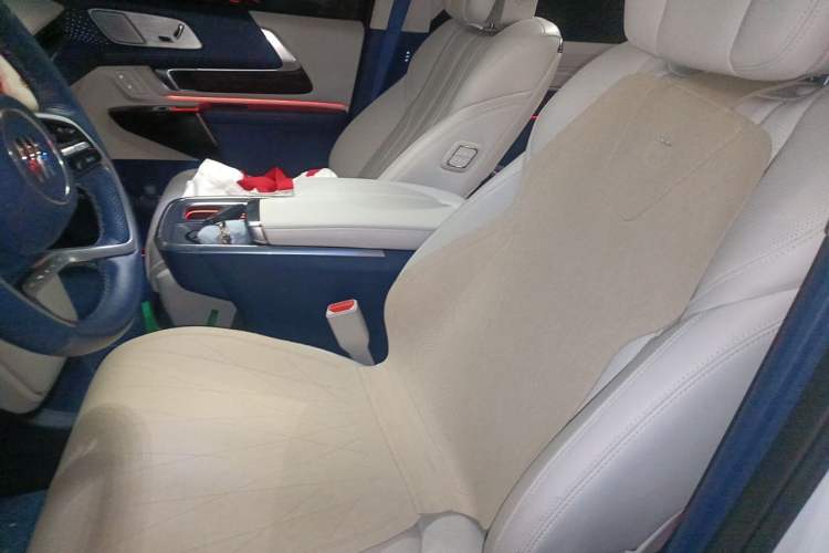 Used Buick Century 2023 2.0T Six-Seater Yinshi Edition Left Front Seat