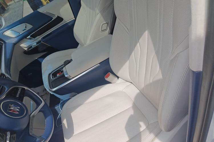 Used Buick Century 2023 2.0T Six-Seater Yinshi Edition Left Front Seat