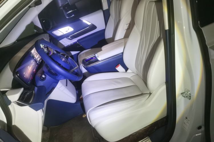 Used Buick Century 2023 2.0T Six-Seater Yinshi Edition Left Front Seat