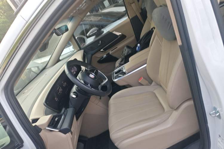 Used Buick Century 2023 2.0T Seven-Seater Deluxe Edition Left Front Seat