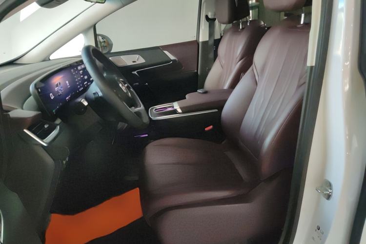 Used Buick Century 2023 2.0T Six-Seater Yinshi Edition Left Front Seat