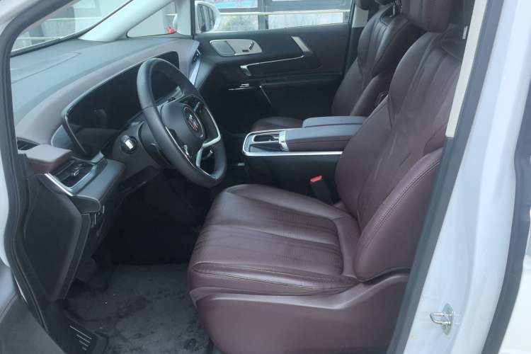 Used Buick Century 2023 2.0T Six-Seater Yinshi Edition Left Front Seat