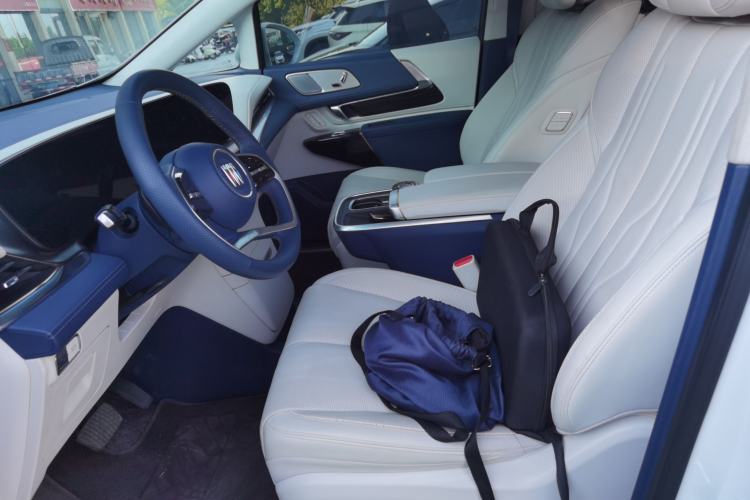 Used Buick Century 2023 2.0T Six-Seater Yinshi Edition Left Front Seat