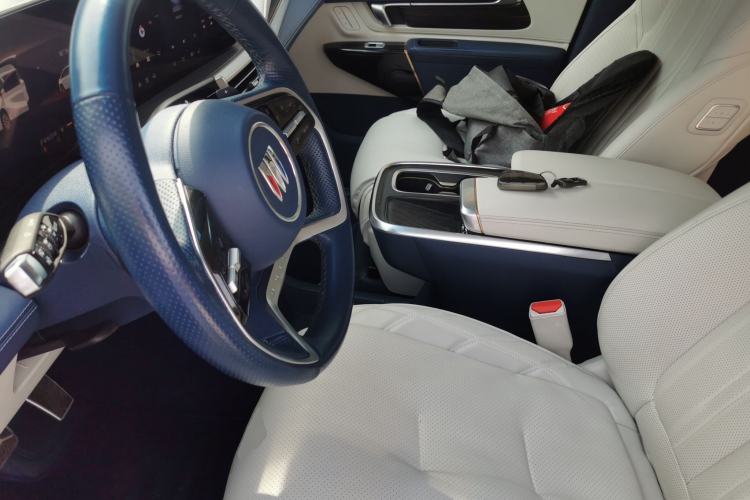 Used Buick Century 2023 2.0T Six-Seater Yinshi Edition Left Front Seat