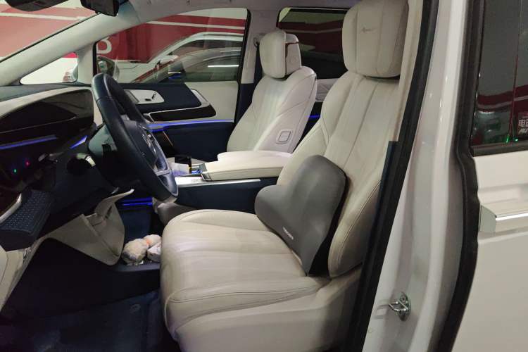Used Buick Century 2023 2.0T Six-Seater Yinshi Edition Left Front Seat
