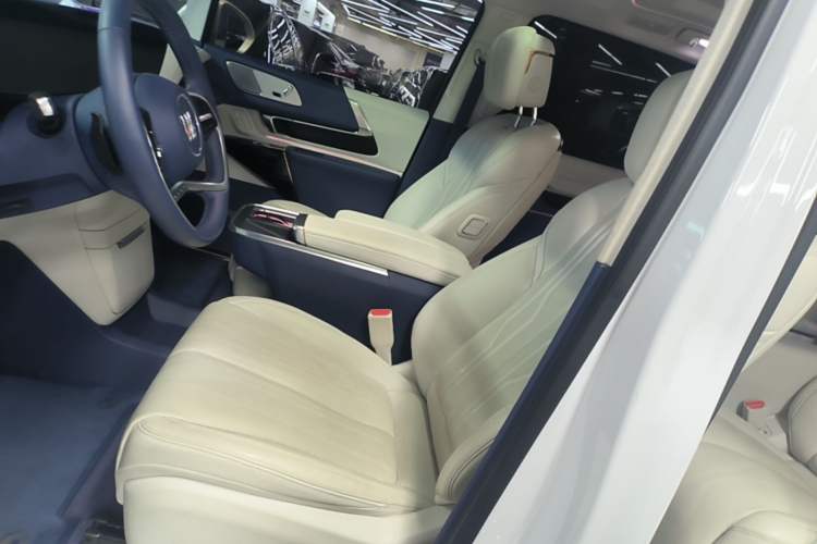 Used Buick Century 2023 2.0T Six-Seater Yinshi Edition Left Front Seat