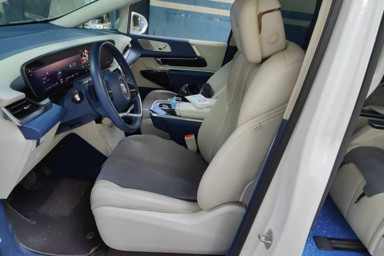 Used Buick Century 2023 2.0T Seven-Seater Yinshi Edition Left Front Seat