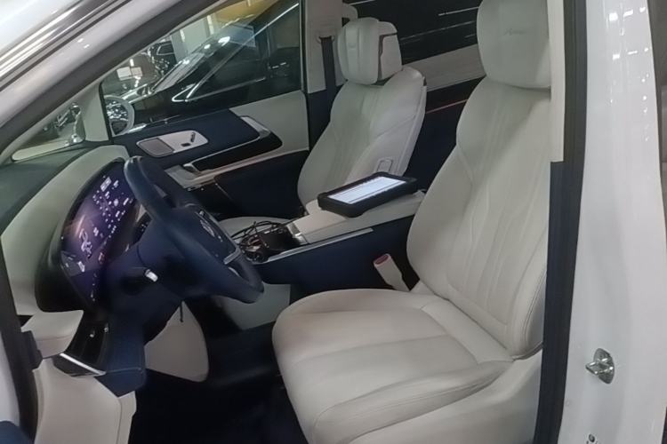 Used Buick Century 2023 2.0T Six-Seater Yinshi Edition Left Front Seat