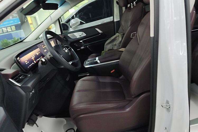Used Buick Century 2023 2.0T Six-Seater Yinshi Edition Left Front Seat