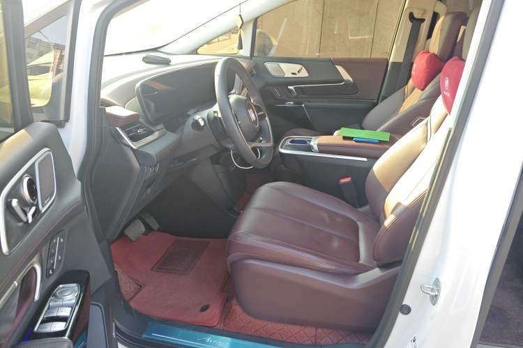 Used Buick Century 2023 2.0T Six-Seater Yinshi Edition Left Front Seat