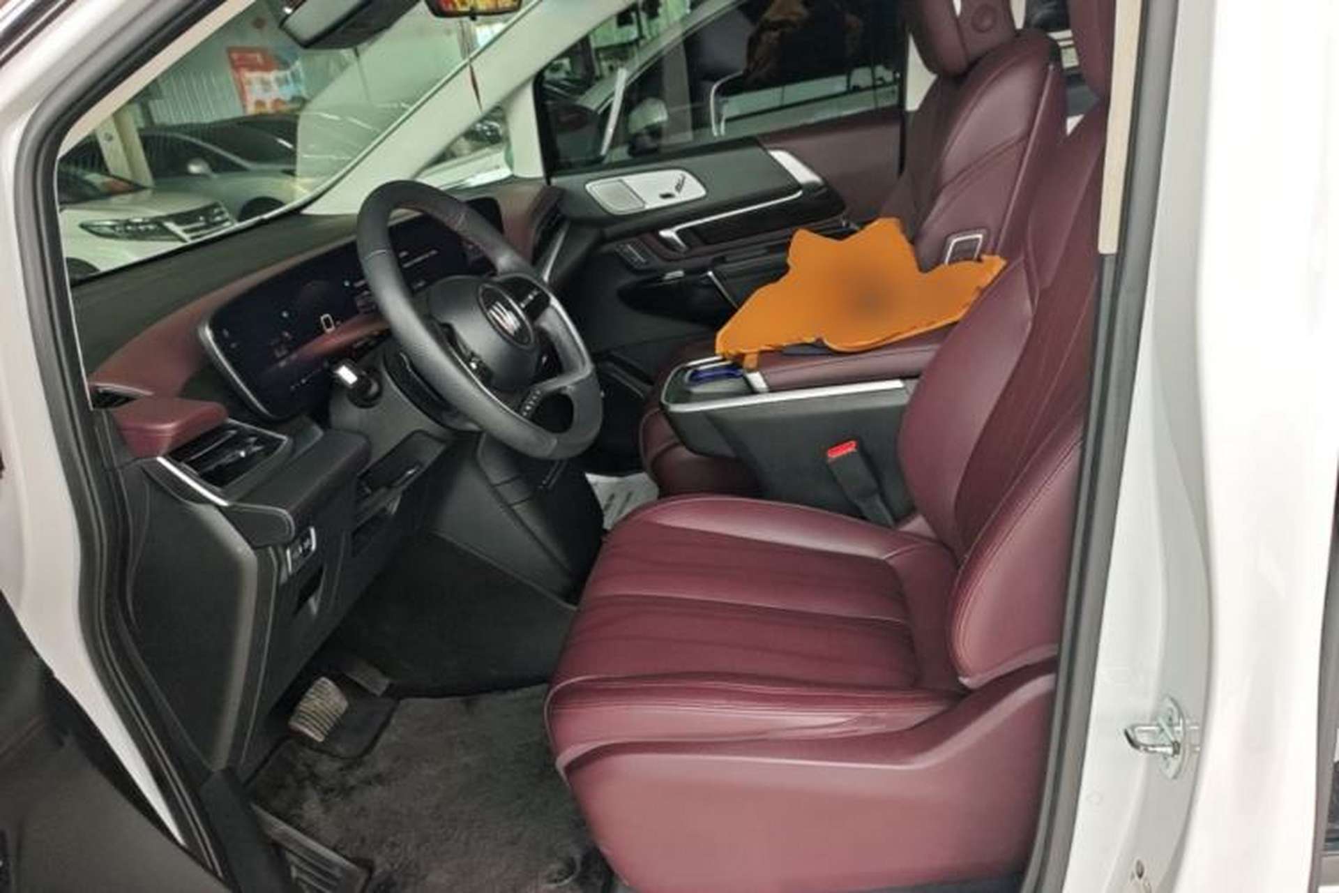 Used Buick Century 2023 2.0T Six-Seater Yinshi Edition Left Front Seat
