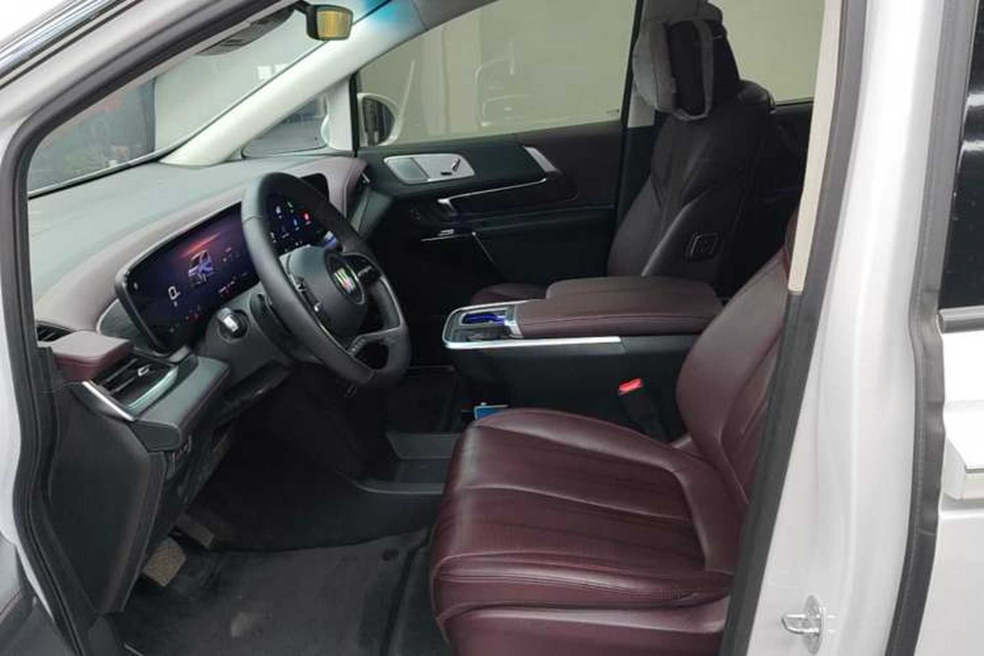 Used Buick Century 2023 2.0T Six-Seater Yinshi Edition Left Front Seat