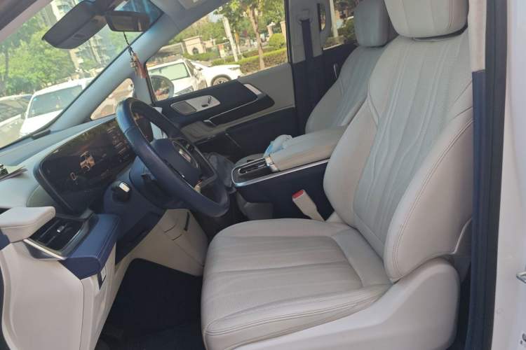 Used Buick Century 2023 2.0T Seven-Seater Yinshi Edition Left Front Seat