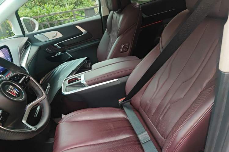 Used Buick Century 2023 2.0T Six-Seater Yinshi Edition Left Front Seat