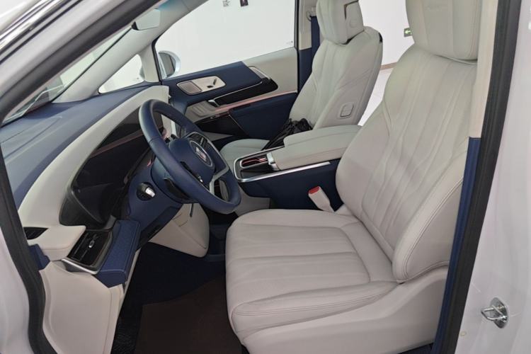 Used Buick Century 2023 2.0T Six-Seater Yinshi Edition Left Front Seat