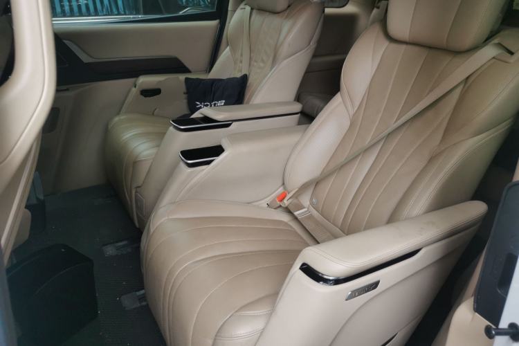 Used Buick Century 2023 2.0T Seven-Seater Deluxe Edition Left Rear Seat