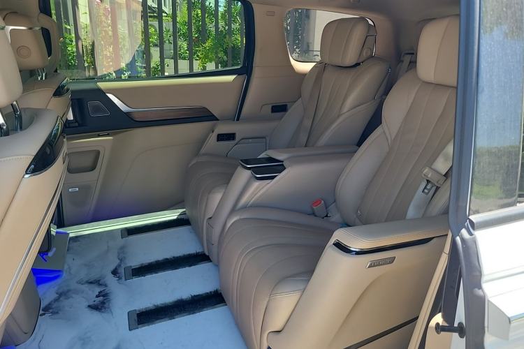 Used Buick Century 2023 2.0T Seven-Seater Deluxe Edition Left Rear Seat