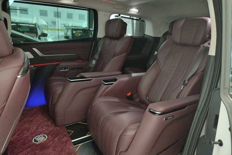 Used Buick Century 2023 2.0T Six-Seater Yinshi Edition Left Rear Seat