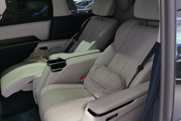 Used Buick Century 2023 2.0T Six-Seater Yinshi Edition Left Rear Seat