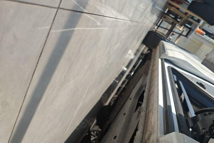 Used Buick Century 2023 2.0T Six-Seater Yinshi Edition Left Side Sill
