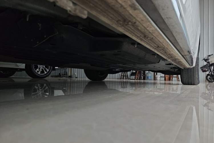Used Buick Century 2023 2.0T Six-Seater Yinshi Edition Left Side Sill