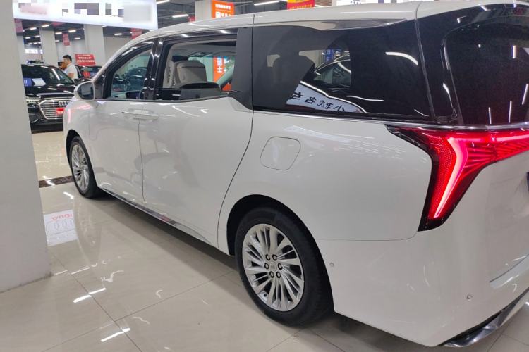 Used Buick Century 2023 2.0T Six-Seater Yinshi Edition Left Side
