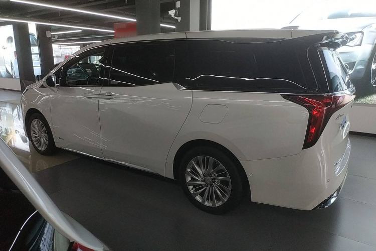 Used Buick Century 2023 2.0T Six-Seater Yinshi Edition Left Side
