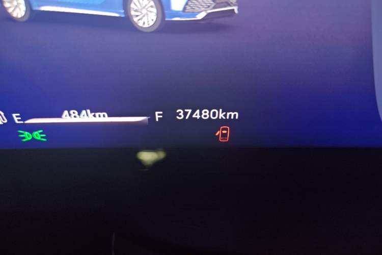 Used Buick Century 2023 2.0T Six-Seater Yinshi Edition Odometer Close Up