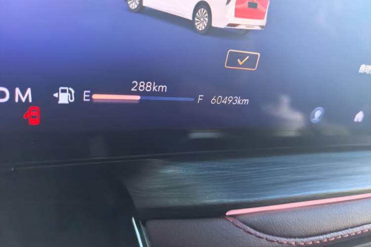 Used Buick Century 2023 2.0T Seven-Seater Yinshi Edition Odometer Close Up