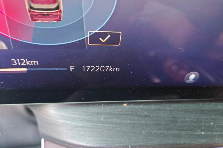Used Buick Century 2023 2.0T Six-Seater Yinshi Edition Odometer Close Up