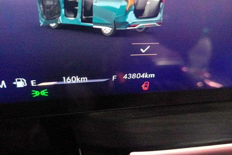 Used Buick Century 2023 2.0T Six-Seater Yinshi Edition Odometer Close Up
