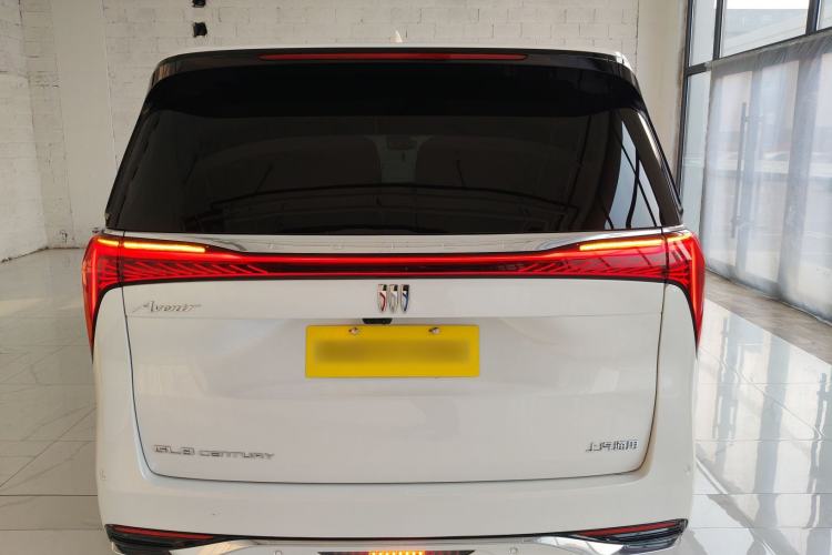 Used Buick Century 2023 2.0T Six-Seater Yinshi Edition Rear
