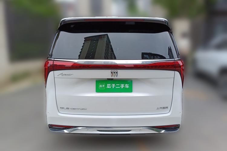 Used Buick Century 2023 2.0T Six-Seater Yinshi Edition Rear