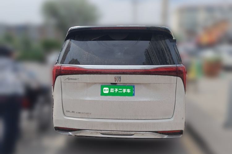 Used Buick Century 2023 2.0T Six-Seater Yinshi Edition Rear